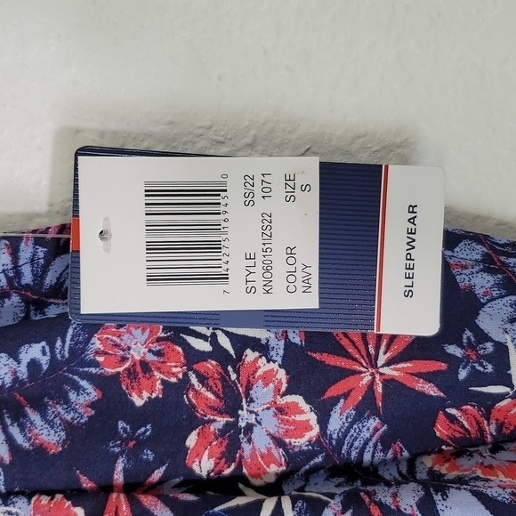 *NWT* IZOD Men's Tropical Floral Pajama Sleepwear Shorts, size Small - Picture 3 of 5